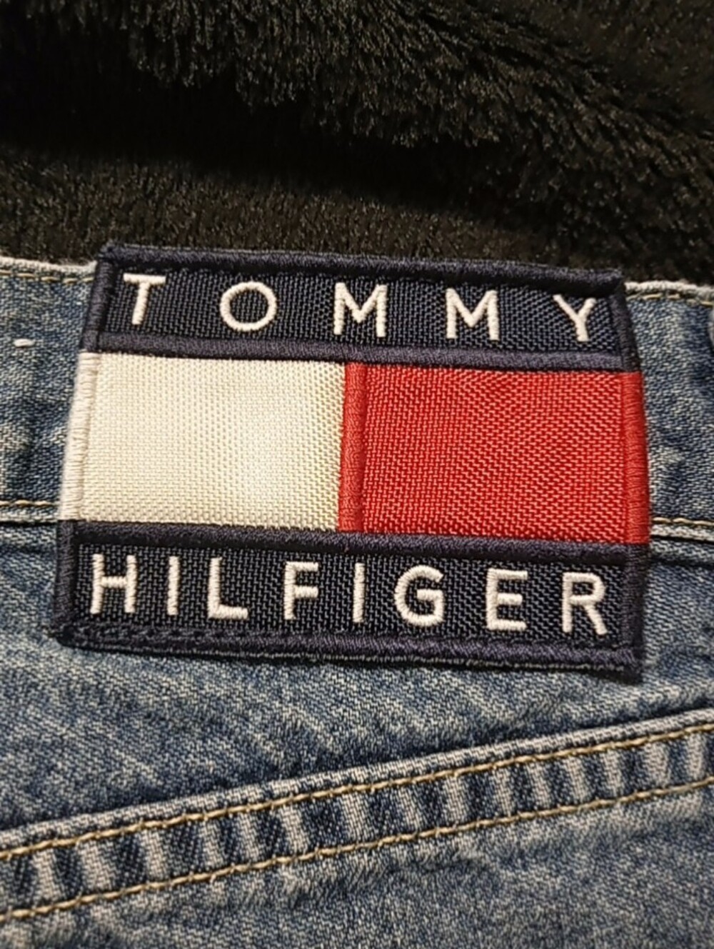 Tommy Hilfiger Women  Blue Denim Jeans with Red & White Logo Patch